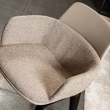 Фото Стул Barbican с подлокотниками от Molteni & C