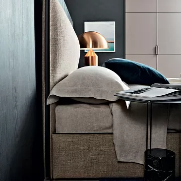 Фото Кровать в стиле минимализм Ribbon Safire от Molteni & C