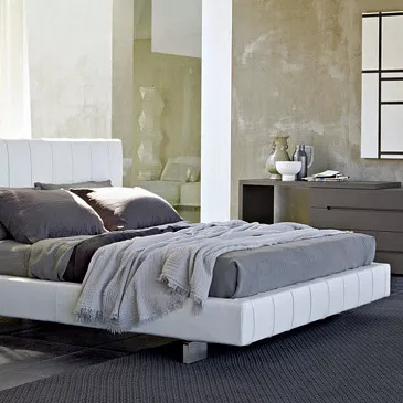 Фото Кровать с функциональным изголовьем High-Wave от Molteni & C