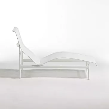 Фото Уличный шезлонг 1966 Contour Chaise Lounge от Knoll
